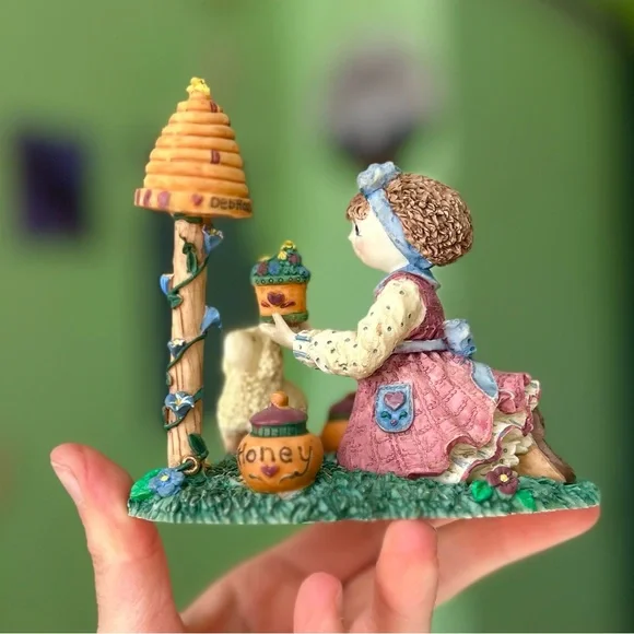 Cottagecore Garden Lovers Honey & Bees Farmhouse Vintage Figurine Art - Picture 6 of 9